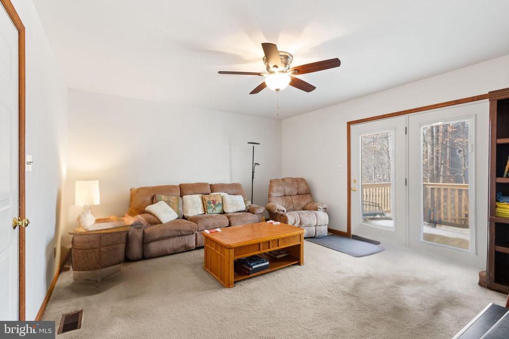 10712 MAPLE RIDGE DR, SPOTSYLVANIA, Virginia 22553, 3 Bedrooms Bedrooms, ,2 BathroomsBathrooms,Residential,10712 MAPLE RIDGE DR,VASP2039032 MLS # VASP2039032