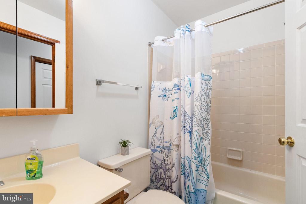 10712 MAPLE RIDGE DR, SPOTSYLVANIA, Virginia 22553, 3 Bedrooms Bedrooms, ,2 BathroomsBathrooms,Residential,10712 MAPLE RIDGE DR,VASP2039032 MLS # VASP2039032