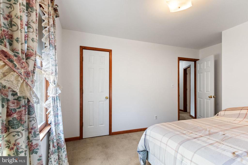 10712 MAPLE RIDGE DR, SPOTSYLVANIA, Virginia 22553, 3 Bedrooms Bedrooms, ,2 BathroomsBathrooms,Residential,10712 MAPLE RIDGE DR,VASP2039032 MLS # VASP2039032