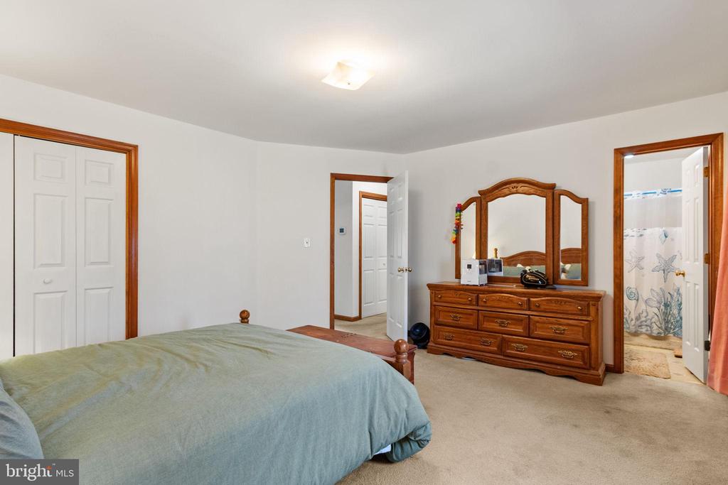 10712 MAPLE RIDGE DR, SPOTSYLVANIA, Virginia 22553, 3 Bedrooms Bedrooms, ,2 BathroomsBathrooms,Residential,10712 MAPLE RIDGE DR,VASP2039032 MLS # VASP2039032