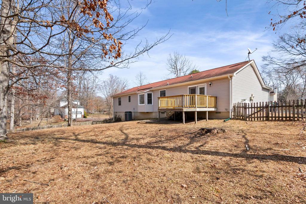 10712 MAPLE RIDGE DR, SPOTSYLVANIA, Virginia 22553, 3 Bedrooms Bedrooms, ,2 BathroomsBathrooms,Residential,10712 MAPLE RIDGE DR,VASP2039032 MLS # VASP2039032