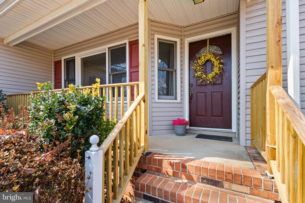 10712 MAPLE RIDGE DR, SPOTSYLVANIA, Virginia 22553, 3 Bedrooms Bedrooms, ,2 BathroomsBathrooms,Residential,10712 MAPLE RIDGE DR,VASP2039032 MLS # VASP2039032