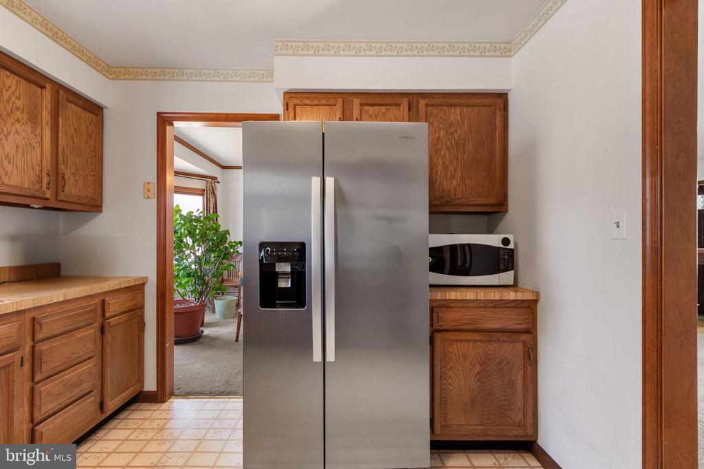 10712 MAPLE RIDGE DR, SPOTSYLVANIA, Virginia 22553, 3 Bedrooms Bedrooms, ,2 BathroomsBathrooms,Residential,10712 MAPLE RIDGE DR,VASP2039032 MLS # VASP2039032