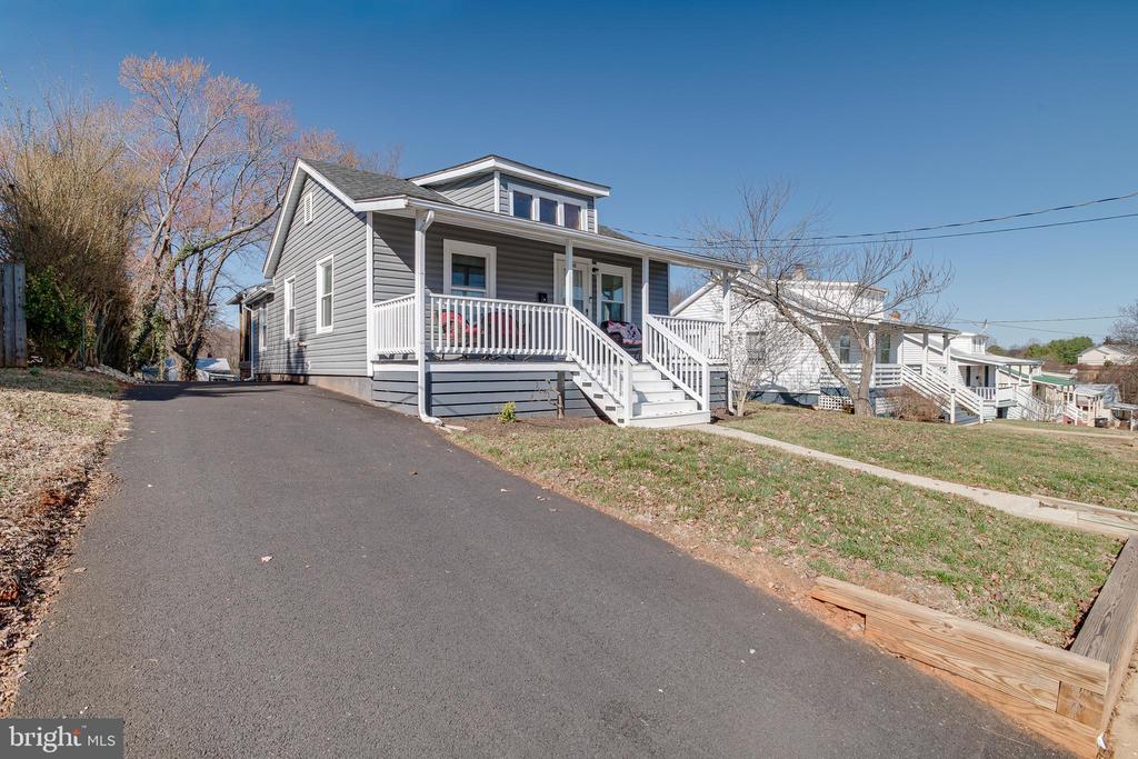 300 BELLEVIEW AVE, ORANGE, Virginia 22960, 3 Bedrooms Bedrooms, ,1 BathroomBathrooms,Residential,300 BELLEVIEW AVE,VAOR2013498 MLS # VAOR2013498