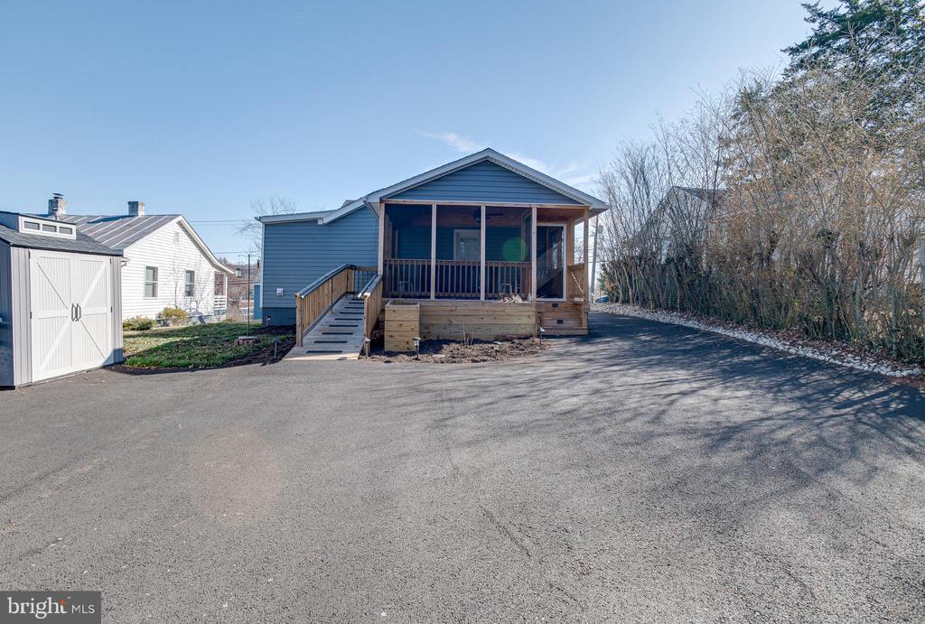 300 BELLEVIEW AVE, ORANGE, Virginia 22960, 3 Bedrooms Bedrooms, ,1 BathroomBathrooms,Residential,300 BELLEVIEW AVE,VAOR2013498 MLS # VAOR2013498