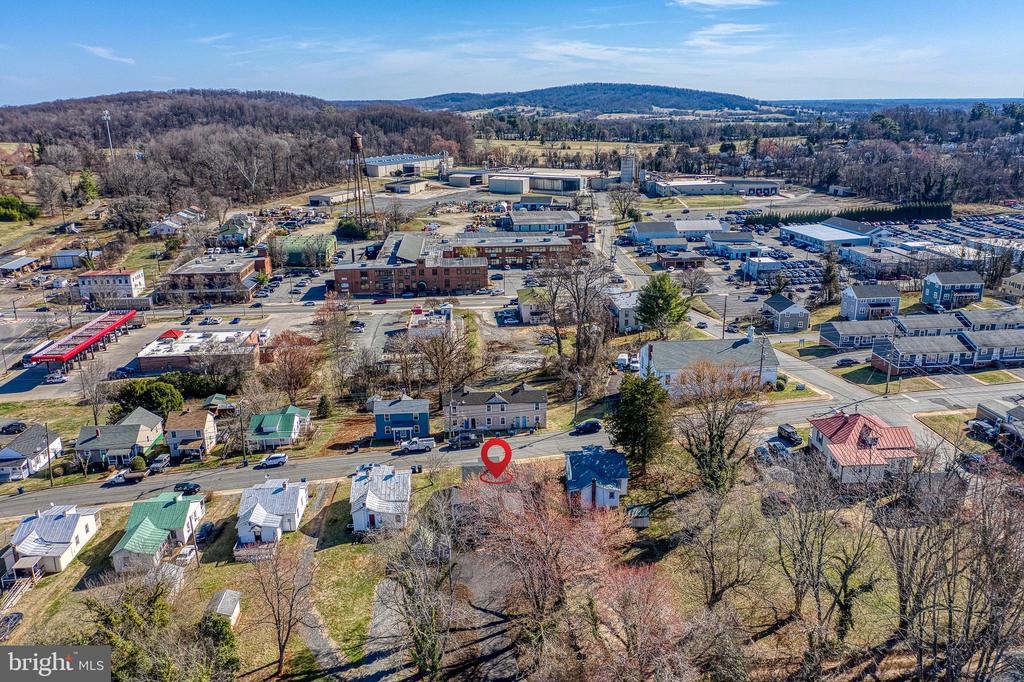 300 BELLEVIEW AVE, ORANGE, Virginia 22960, 3 Bedrooms Bedrooms, ,1 BathroomBathrooms,Residential,300 BELLEVIEW AVE,VAOR2013498 MLS # VAOR2013498