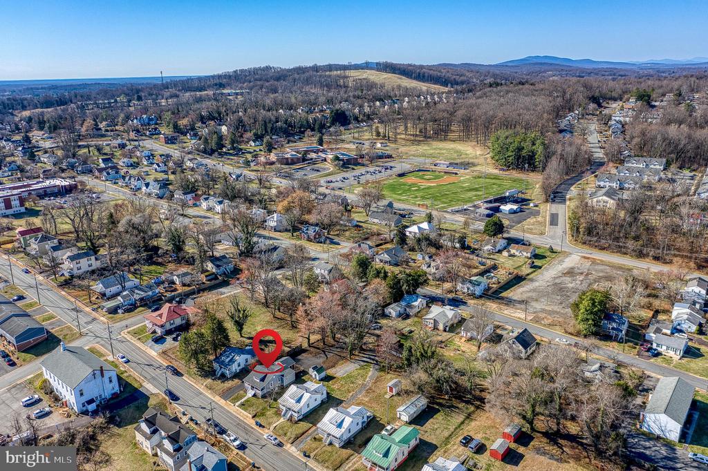 300 BELLEVIEW AVE, ORANGE, Virginia 22960, 3 Bedrooms Bedrooms, ,1 BathroomBathrooms,Residential,300 BELLEVIEW AVE,VAOR2013498 MLS # VAOR2013498