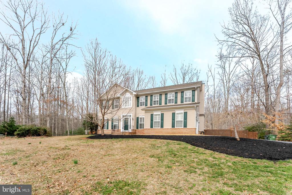 8007 PEMBROKE CIR, SPOTSYLVANIA, Virginia 22551, 4 Bedrooms Bedrooms, ,3 BathroomsBathrooms,Residential,8007 PEMBROKE CIR,VASP2038934 MLS # VASP2038934