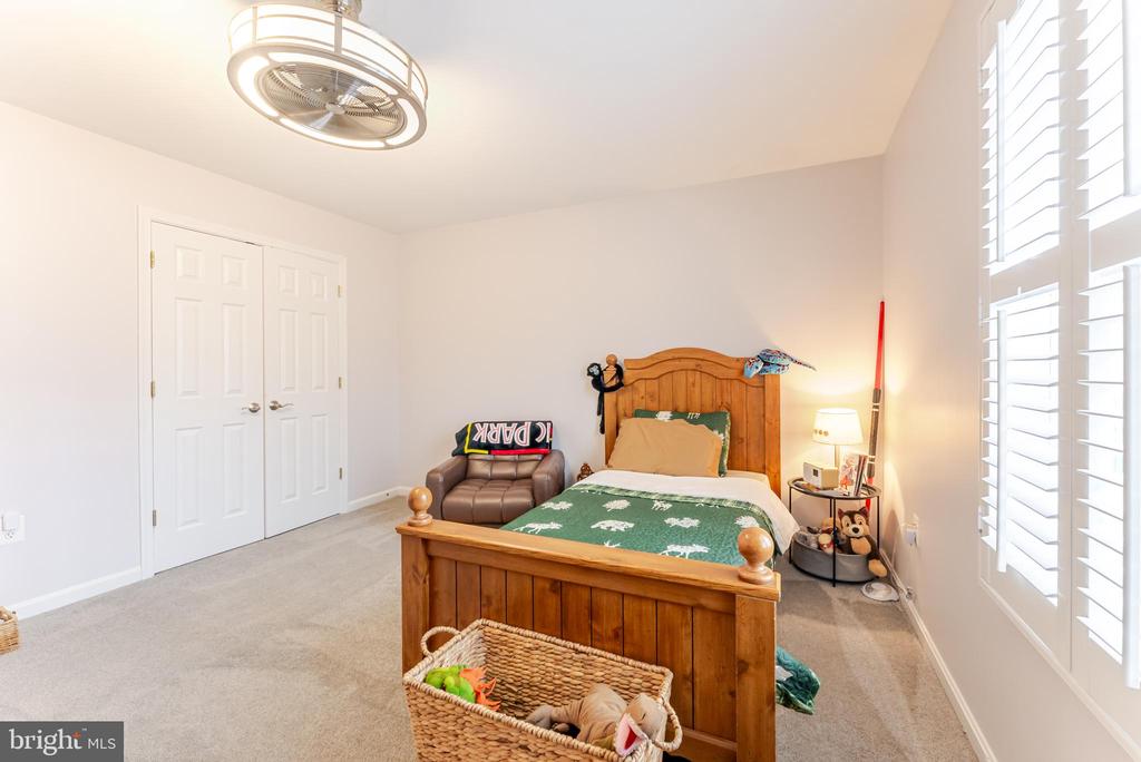 8007 PEMBROKE CIR, SPOTSYLVANIA, Virginia 22551, 4 Bedrooms Bedrooms, ,3 BathroomsBathrooms,Residential,8007 PEMBROKE CIR,VASP2038934 MLS # VASP2038934