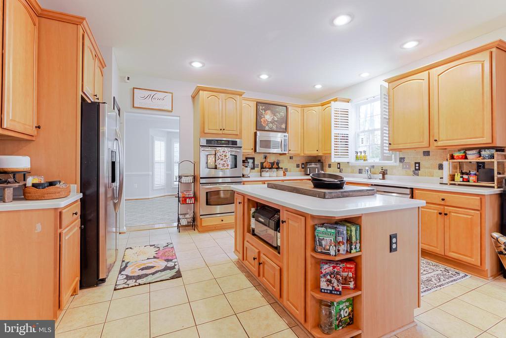 8007 PEMBROKE CIR, SPOTSYLVANIA, Virginia 22551, 4 Bedrooms Bedrooms, ,3 BathroomsBathrooms,Residential,8007 PEMBROKE CIR,VASP2038934 MLS # VASP2038934