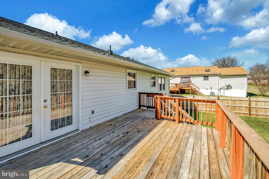 713 SHAMROCK DR, FREDERICKSBURG, Virginia 22407, 4 Bedrooms Bedrooms, ,3 BathroomsBathrooms,Residential,713 SHAMROCK DR,VASP2039752 MLS # VASP2039752