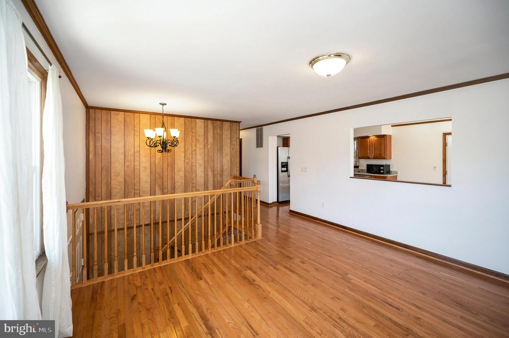 713 SHAMROCK DR, FREDERICKSBURG, Virginia 22407, 4 Bedrooms Bedrooms, ,3 BathroomsBathrooms,Residential,713 SHAMROCK DR,VASP2039752 MLS # VASP2039752