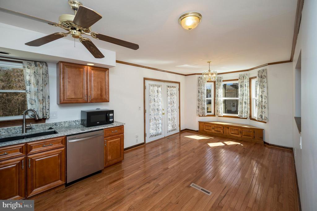 713 SHAMROCK DR, FREDERICKSBURG, Virginia 22407, 4 Bedrooms Bedrooms, ,3 BathroomsBathrooms,Residential,713 SHAMROCK DR,VASP2039752 MLS # VASP2039752