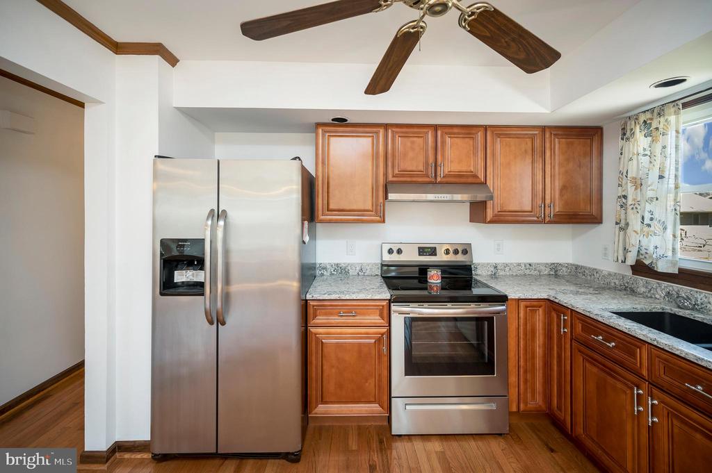 713 SHAMROCK DR, FREDERICKSBURG, Virginia 22407, 4 Bedrooms Bedrooms, ,3 BathroomsBathrooms,Residential,713 SHAMROCK DR,VASP2039752 MLS # VASP2039752