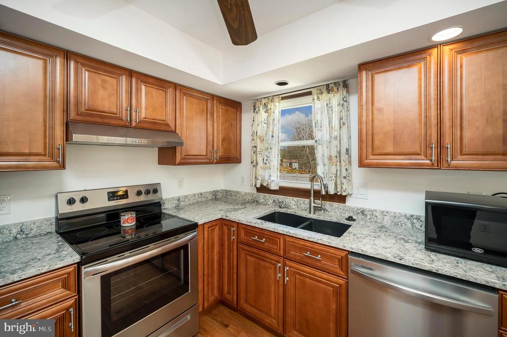 713 SHAMROCK DR, FREDERICKSBURG, Virginia 22407, 4 Bedrooms Bedrooms, ,3 BathroomsBathrooms,Residential,713 SHAMROCK DR,VASP2039752 MLS # VASP2039752