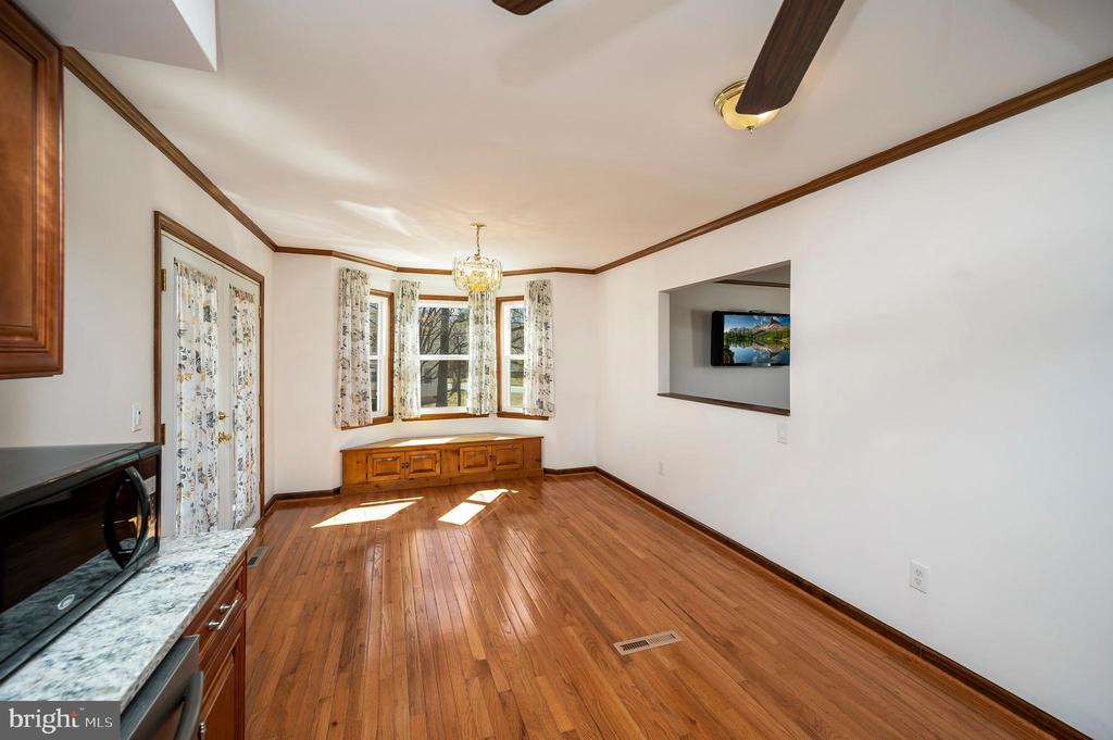 713 SHAMROCK DR, FREDERICKSBURG, Virginia 22407, 4 Bedrooms Bedrooms, ,3 BathroomsBathrooms,Residential,713 SHAMROCK DR,VASP2039752 MLS # VASP2039752