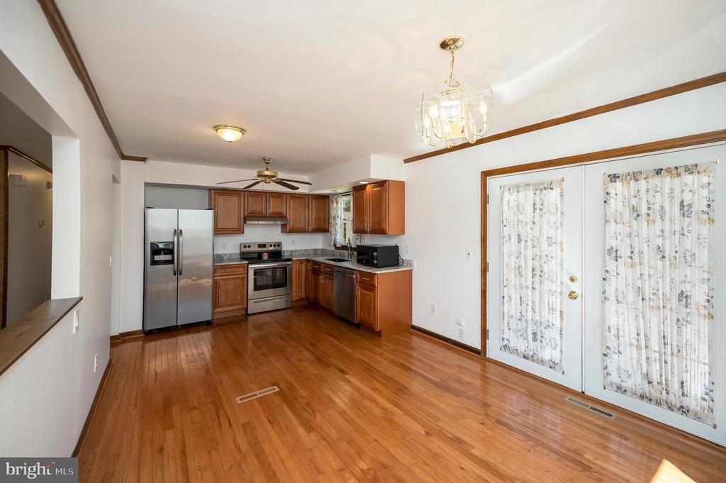 713 SHAMROCK DR, FREDERICKSBURG, Virginia 22407, 4 Bedrooms Bedrooms, ,3 BathroomsBathrooms,Residential,713 SHAMROCK DR,VASP2039752 MLS # VASP2039752