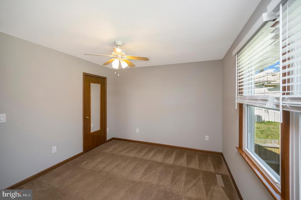 713 SHAMROCK DR, FREDERICKSBURG, Virginia 22407, 4 Bedrooms Bedrooms, ,3 BathroomsBathrooms,Residential,713 SHAMROCK DR,VASP2039752 MLS # VASP2039752