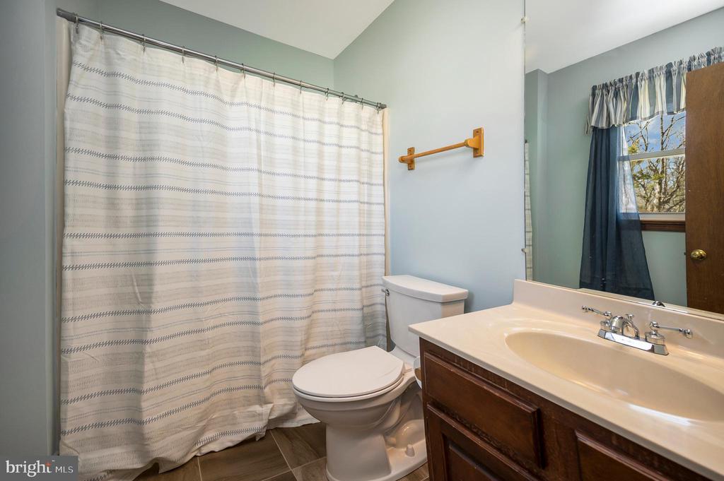 713 SHAMROCK DR, FREDERICKSBURG, Virginia 22407, 4 Bedrooms Bedrooms, ,3 BathroomsBathrooms,Residential,713 SHAMROCK DR,VASP2039752 MLS # VASP2039752