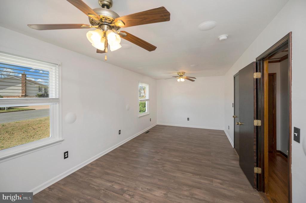 713 SHAMROCK DR, FREDERICKSBURG, Virginia 22407, 4 Bedrooms Bedrooms, ,3 BathroomsBathrooms,Residential,713 SHAMROCK DR,VASP2039752 MLS # VASP2039752