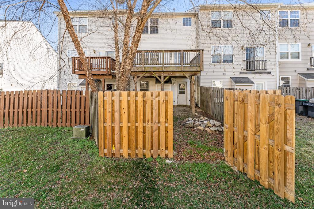 7008 WYTHEVILLE CIR, FREDERICKSBURG, Virginia 22407, 3 Bedrooms Bedrooms, ,2 BathroomsBathrooms,Residential,SALEM FIELDS,7008 WYTHEVILLE CIR,VASP2039960 MLS # VASP2039960