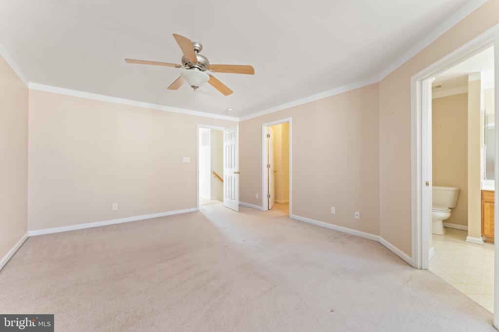 7008 WYTHEVILLE CIR, FREDERICKSBURG, Virginia 22407, 3 Bedrooms Bedrooms, ,2 BathroomsBathrooms,Residential,SALEM FIELDS,7008 WYTHEVILLE CIR,VASP2039960 MLS # VASP2039960