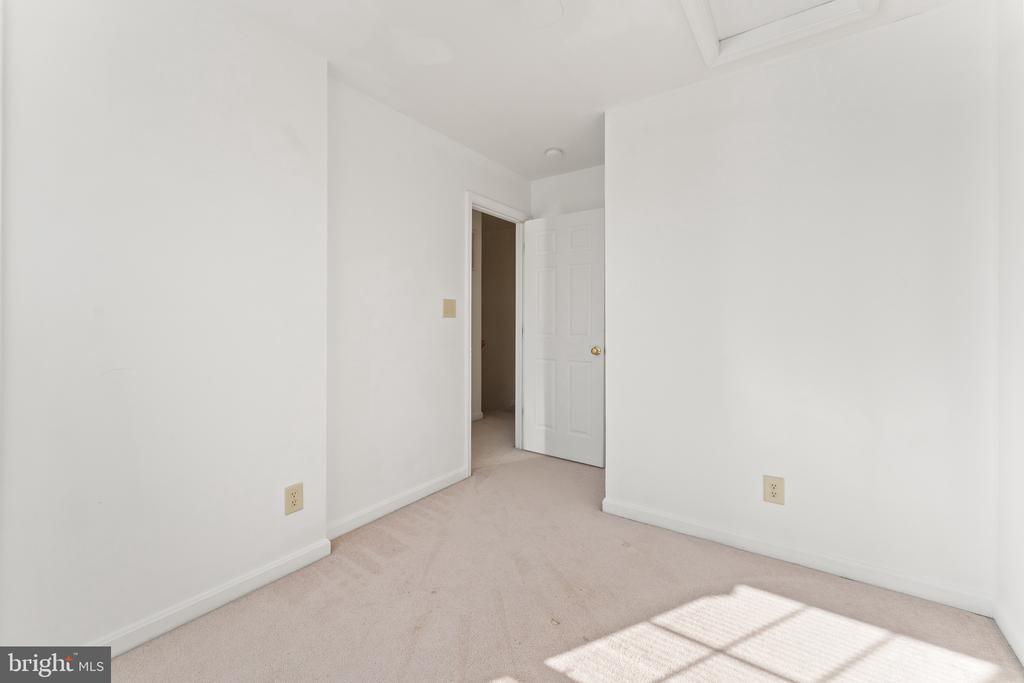 7008 WYTHEVILLE CIR, FREDERICKSBURG, Virginia 22407, 3 Bedrooms Bedrooms, ,2 BathroomsBathrooms,Residential,SALEM FIELDS,7008 WYTHEVILLE CIR,VASP2039960 MLS # VASP2039960