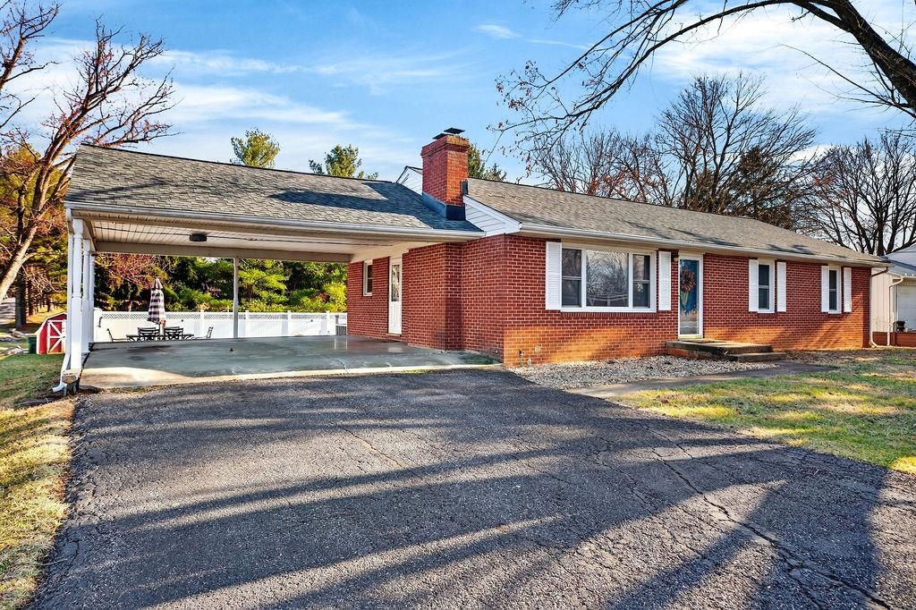 138 TINKLING SPRING RD, FISHERSVILLE, Virginia 22939, 3 Bedrooms Bedrooms, ,2 BathroomsBathrooms,Residential,138 TINKLING SPRING RD,673797 MLS # 673797