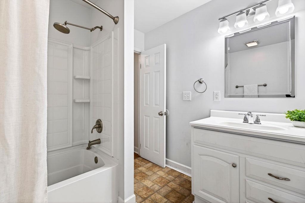 138 TINKLING SPRING RD, FISHERSVILLE, Virginia 22939, 3 Bedrooms Bedrooms, ,2 BathroomsBathrooms,Residential,138 TINKLING SPRING RD,673797 MLS # 673797