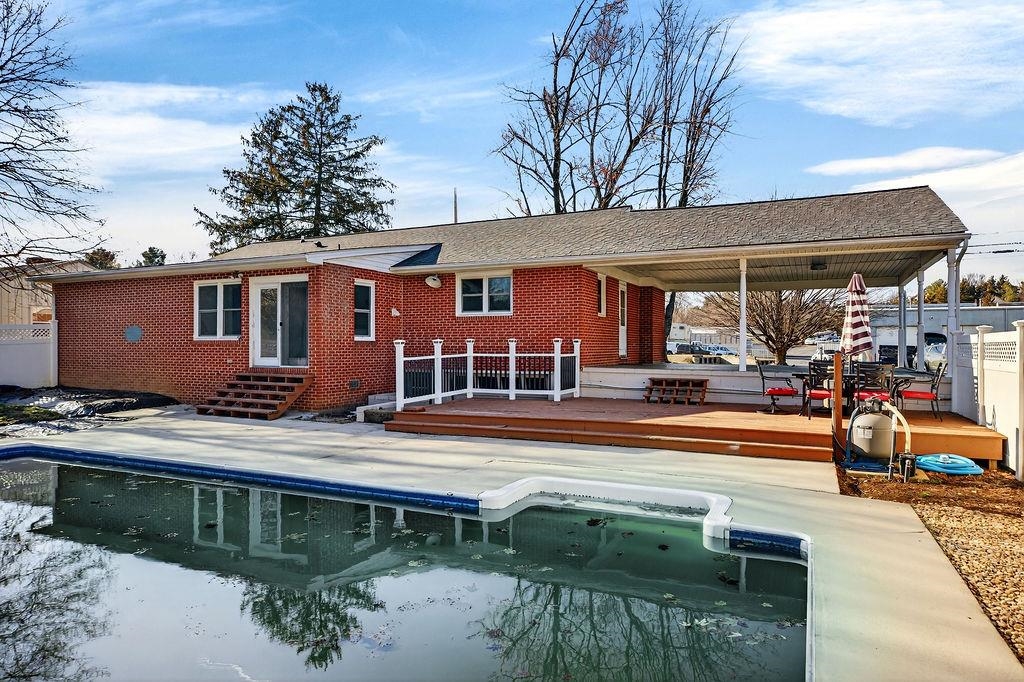 138 TINKLING SPRING RD, FISHERSVILLE, Virginia 22939, 3 Bedrooms Bedrooms, ,2 BathroomsBathrooms,Residential,138 TINKLING SPRING RD,673797 MLS # 673797