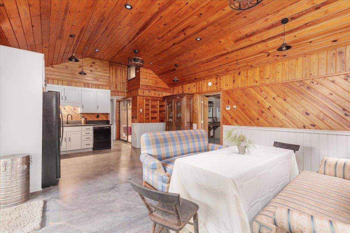 612 PAINE RUN RD, GROTTOES, Virginia 24441, 3 Bedrooms Bedrooms, ,2 BathroomsBathrooms,Residential,612 PAINE RUN RD,673986 MLS # 673986