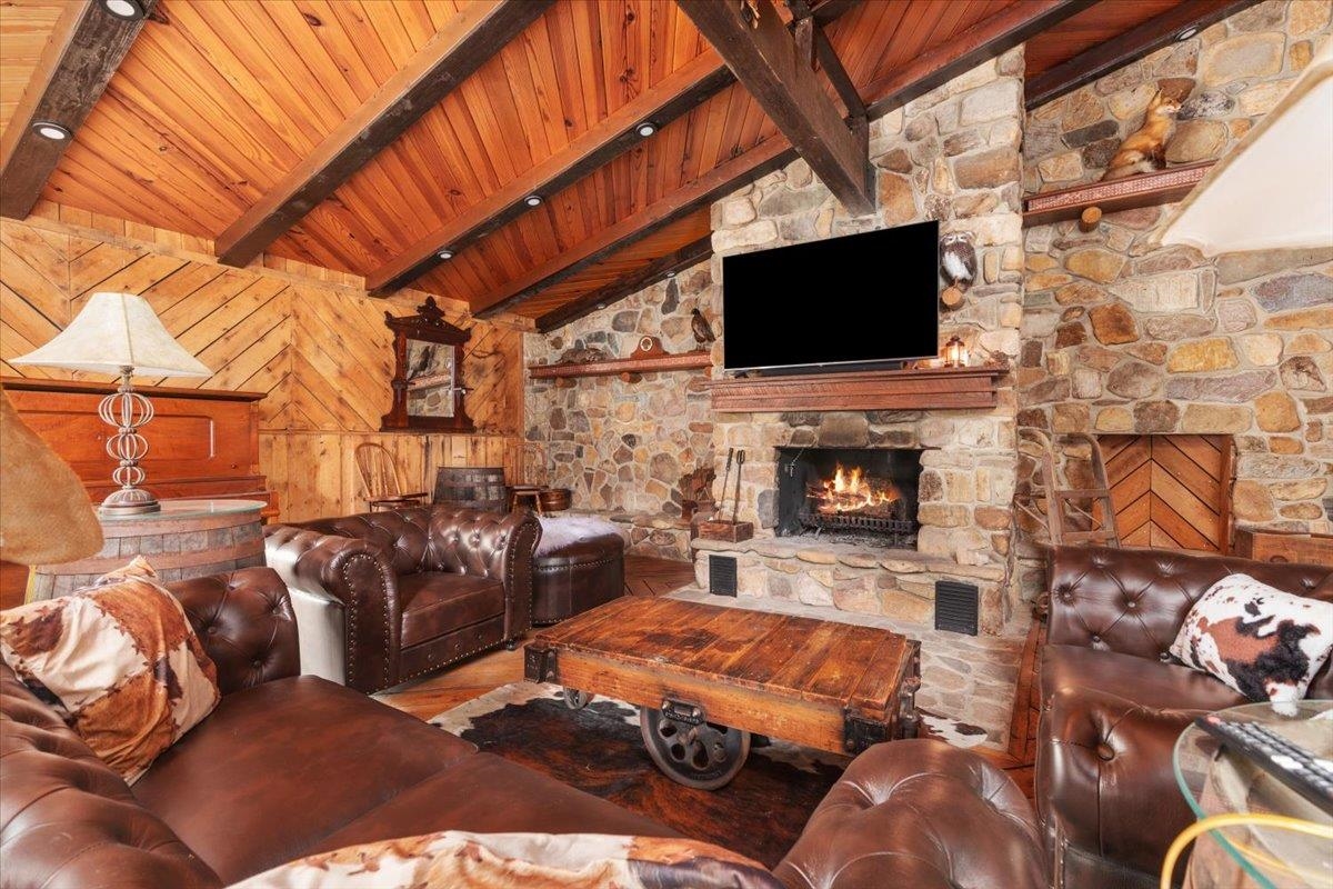 612 PAINE RUN RD, GROTTOES, Virginia 24441, 3 Bedrooms Bedrooms, ,2 BathroomsBathrooms,Residential,612 PAINE RUN RD,673986 MLS # 673986