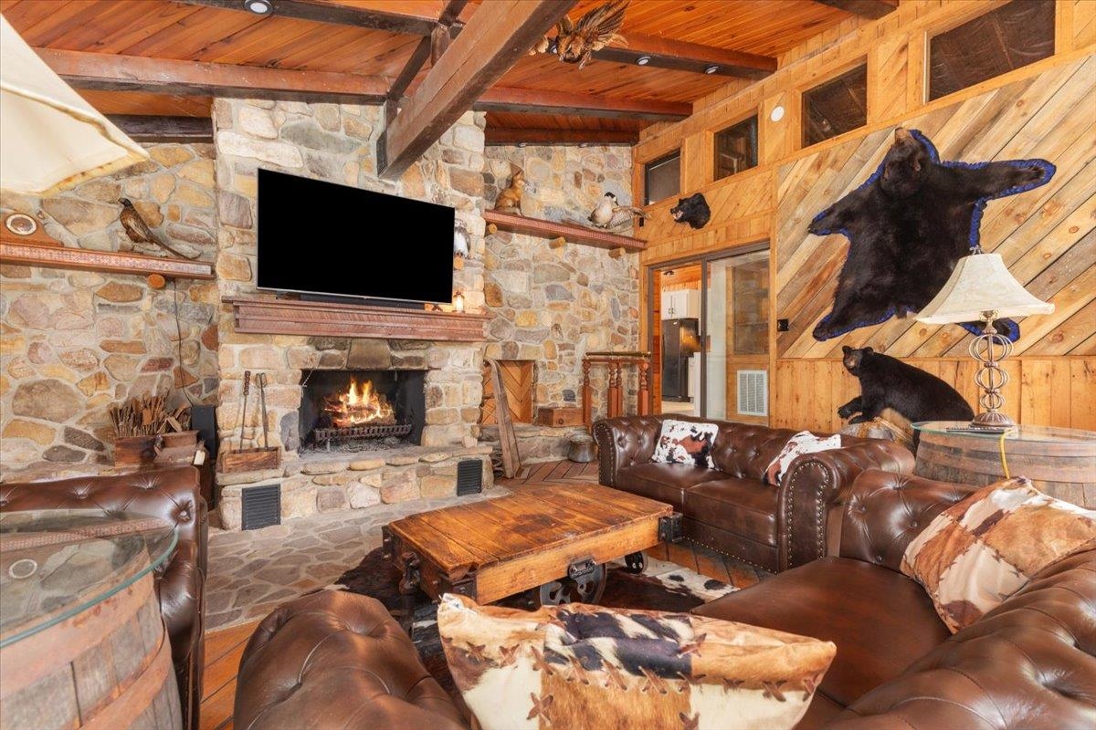 612 PAINE RUN RD, GROTTOES, Virginia 24441, 3 Bedrooms Bedrooms, ,2 BathroomsBathrooms,Residential,612 PAINE RUN RD,673986 MLS # 673986