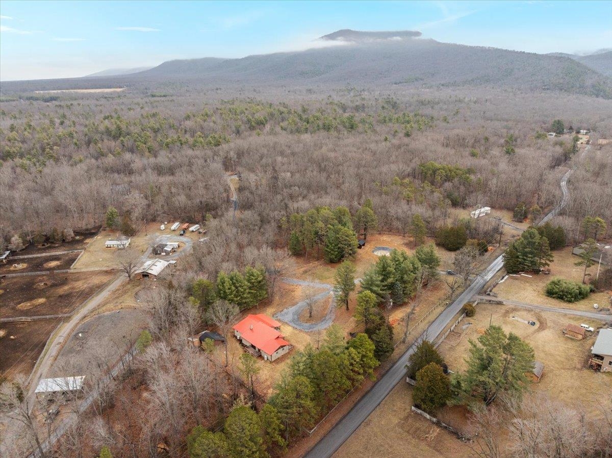 612 PAINE RUN RD, GROTTOES, Virginia 24441, 3 Bedrooms Bedrooms, ,2 BathroomsBathrooms,Residential,612 PAINE RUN RD,673986 MLS # 673986