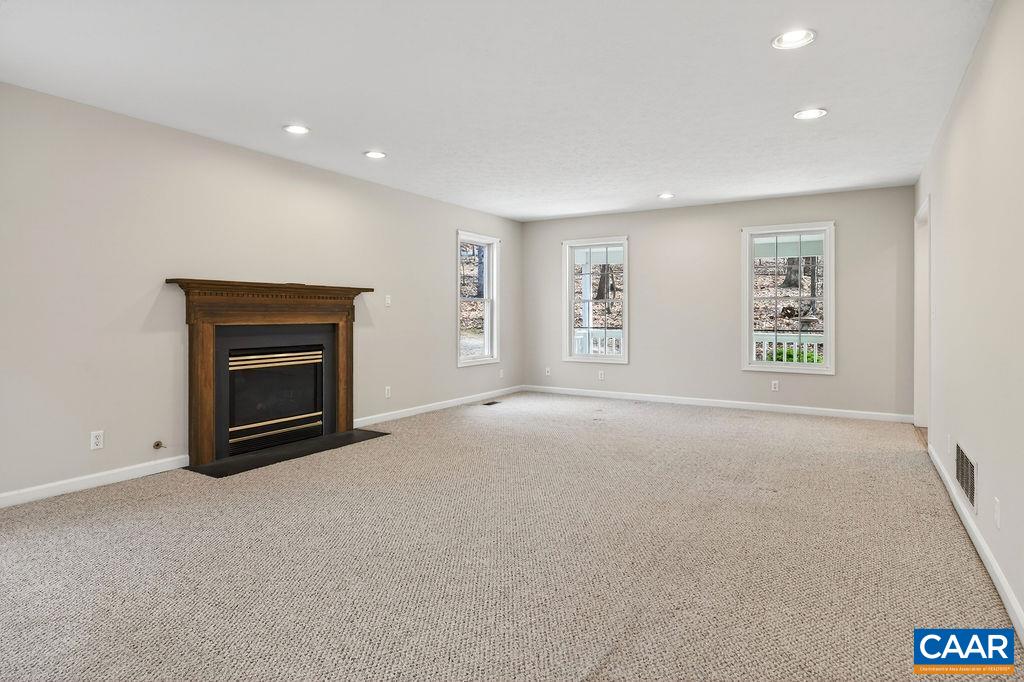 9 DOGWOOD LN, NELLYSFORD, Virginia 22958, 3 Bedrooms Bedrooms, ,2 BathroomsBathrooms,Residential,9 DOGWOOD LN,674094 MLS # 674094