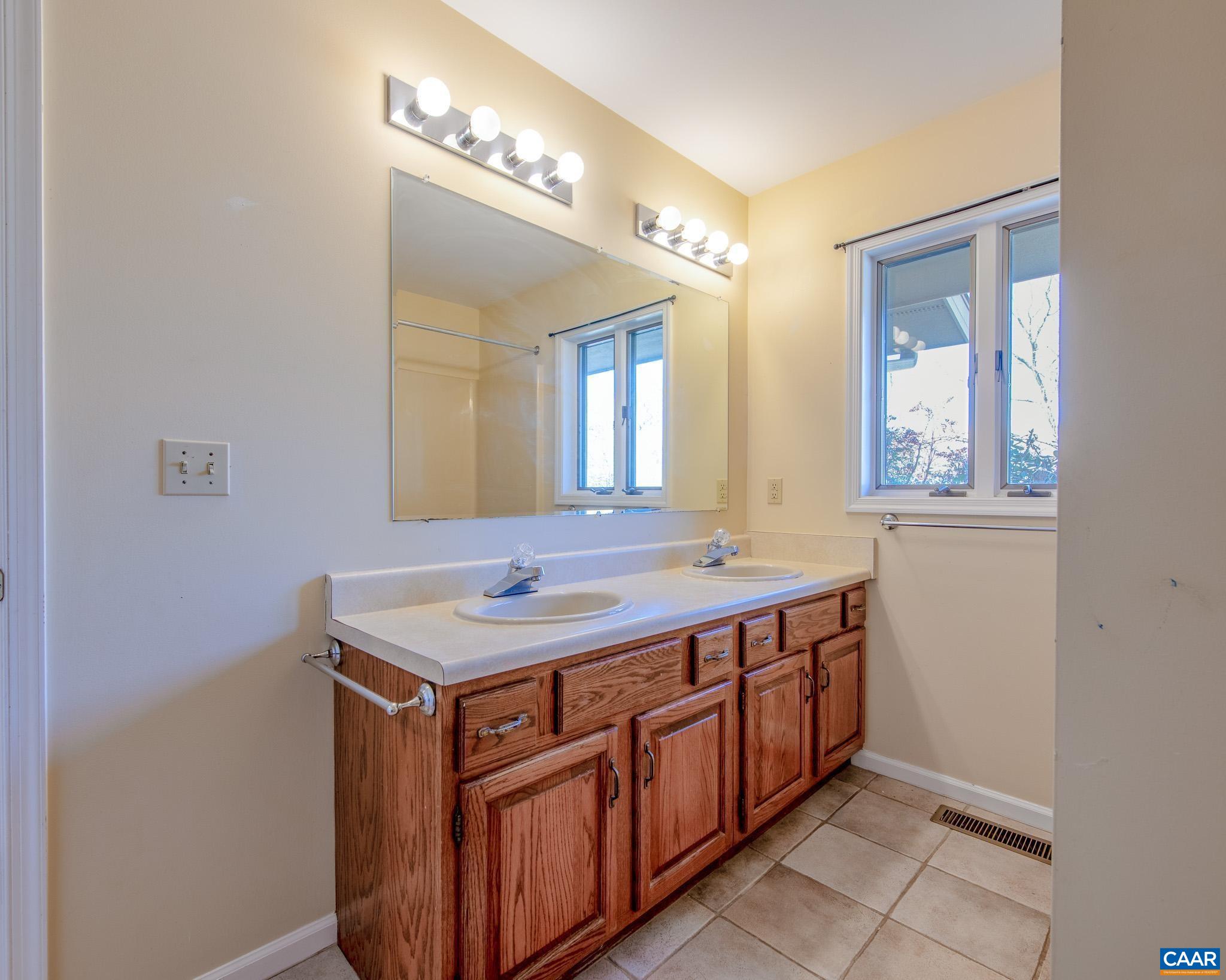 5294 MARKWOOD RD, EARLYSVILLE, Virginia 22936, 6 Bedrooms Bedrooms, ,3 BathroomsBathrooms,Residential,Country Estate Blue Ridge Views,5294 MARKWOOD RD,674148 MLS # 674148