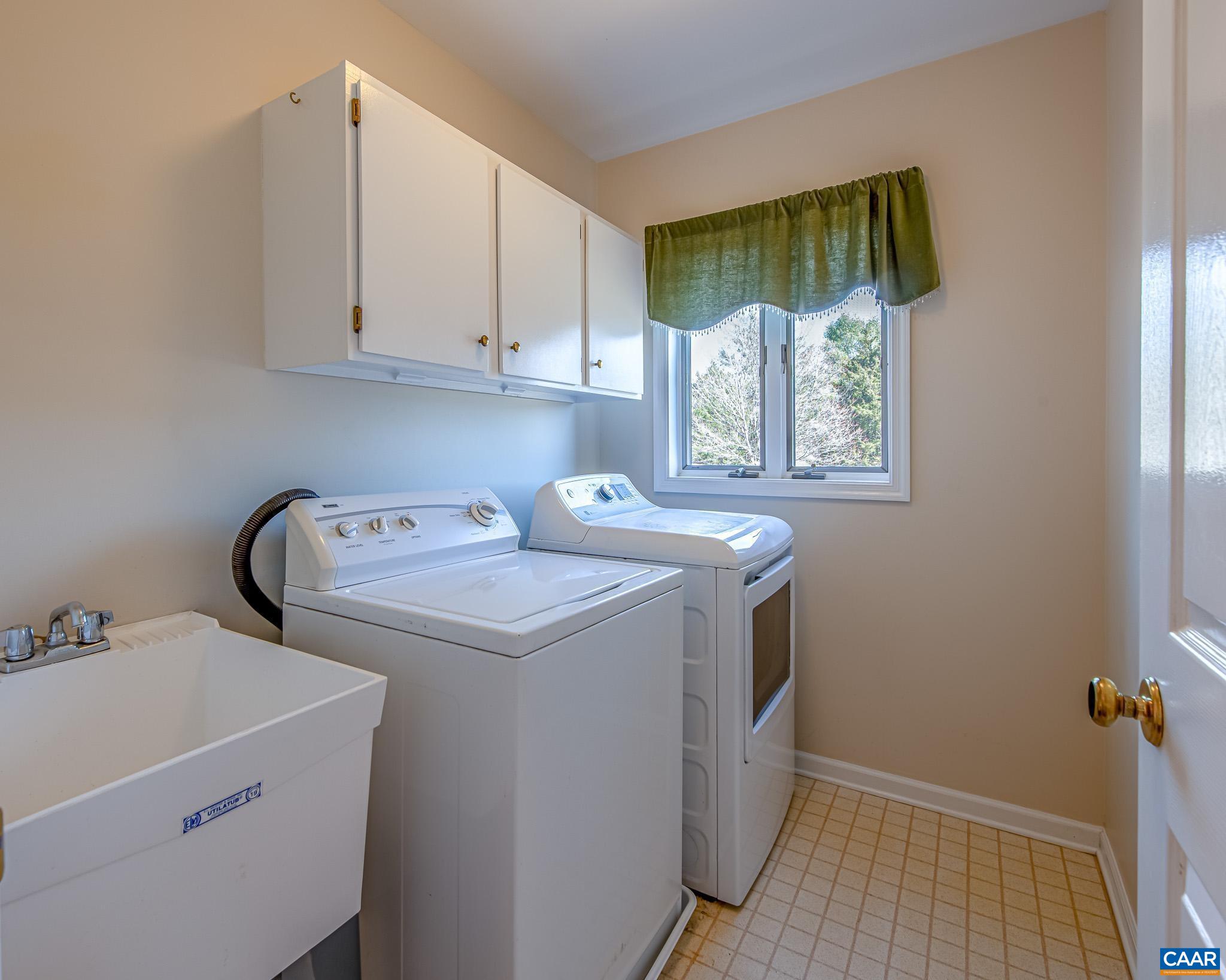 5294 MARKWOOD RD, EARLYSVILLE, Virginia 22936, 6 Bedrooms Bedrooms, ,3 BathroomsBathrooms,Residential,Country Estate Blue Ridge Views,5294 MARKWOOD RD,674148 MLS # 674148