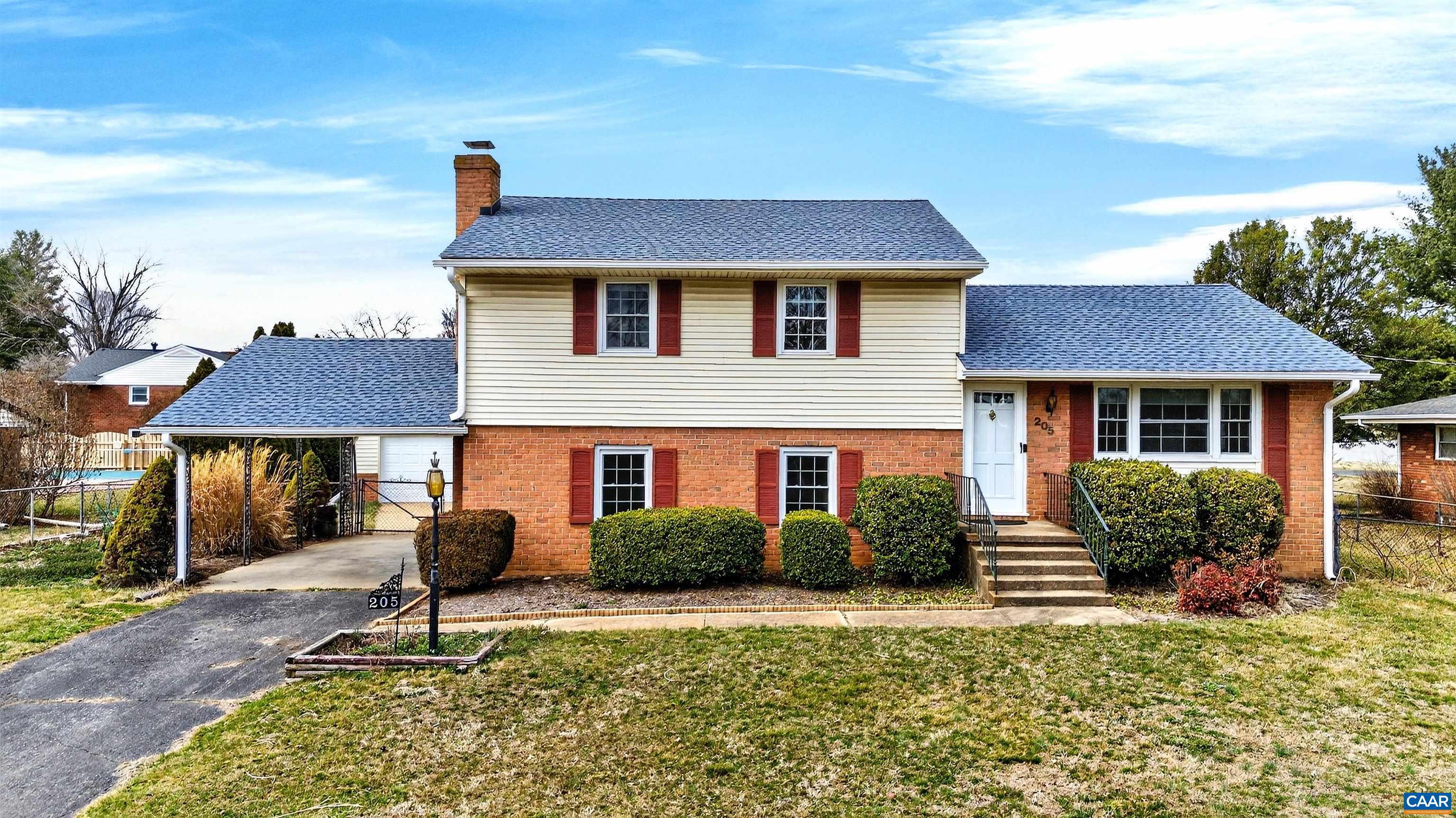 205 STONEWALL DR, WAYNESBORO, Virginia 22980, 4 Bedrooms Bedrooms, ,3 BathroomsBathrooms,Residential,205 STONEWALL DR,674153 MLS # 674153