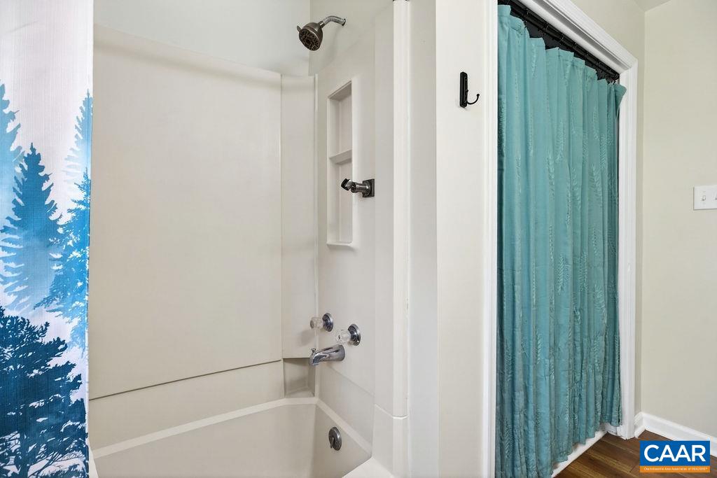 205 STONEWALL DR, WAYNESBORO, Virginia 22980, 4 Bedrooms Bedrooms, ,3 BathroomsBathrooms,Residential,205 STONEWALL DR,674153 MLS # 674153