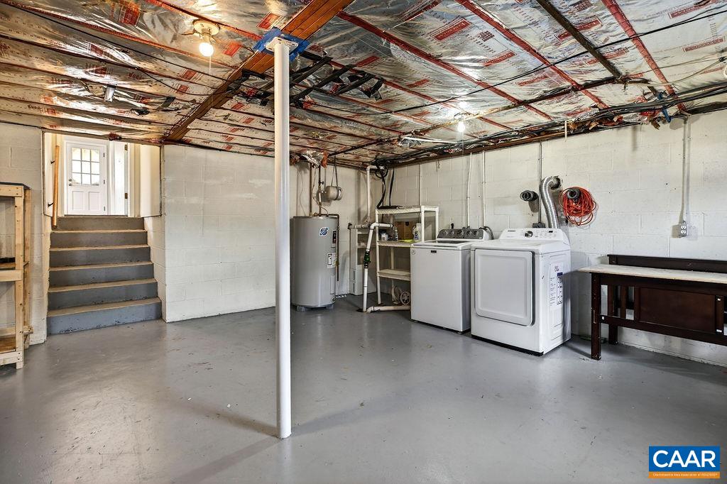 205 STONEWALL DR, WAYNESBORO, Virginia 22980, 4 Bedrooms Bedrooms, ,3 BathroomsBathrooms,Residential,205 STONEWALL DR,674153 MLS # 674153