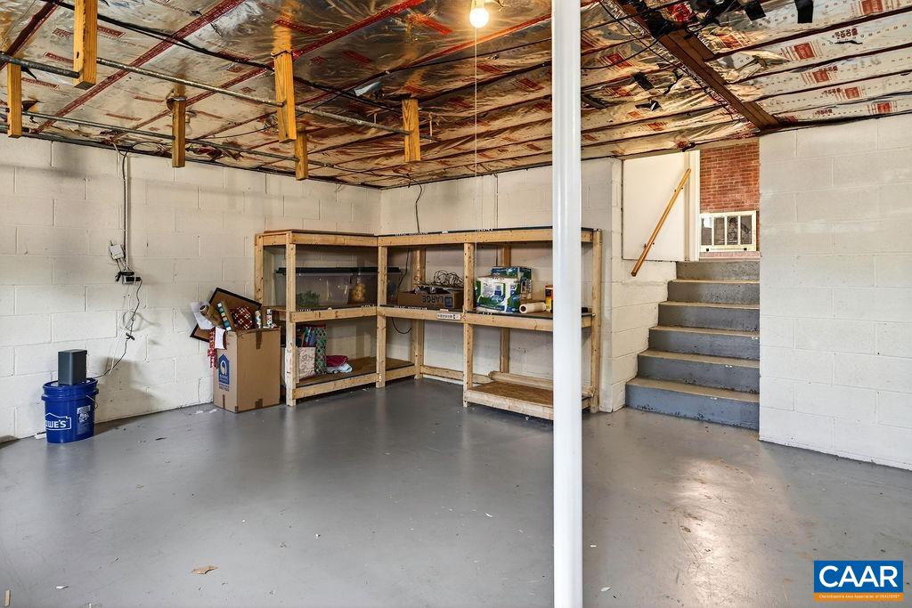 205 STONEWALL DR, WAYNESBORO, Virginia 22980, 4 Bedrooms Bedrooms, ,3 BathroomsBathrooms,Residential,205 STONEWALL DR,674153 MLS # 674153