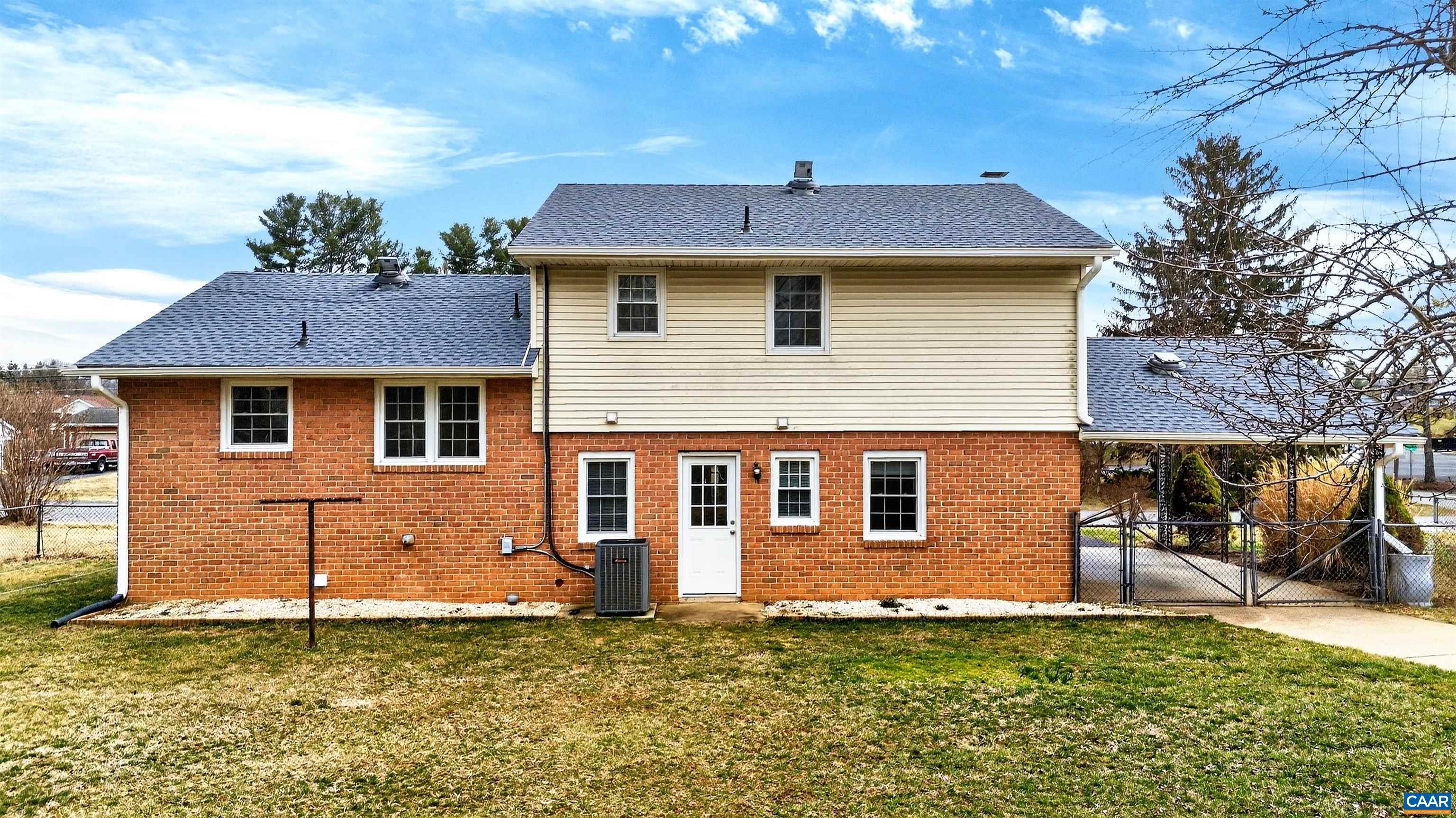 205 STONEWALL DR, WAYNESBORO, Virginia 22980, 4 Bedrooms Bedrooms, ,3 BathroomsBathrooms,Residential,205 STONEWALL DR,674153 MLS # 674153