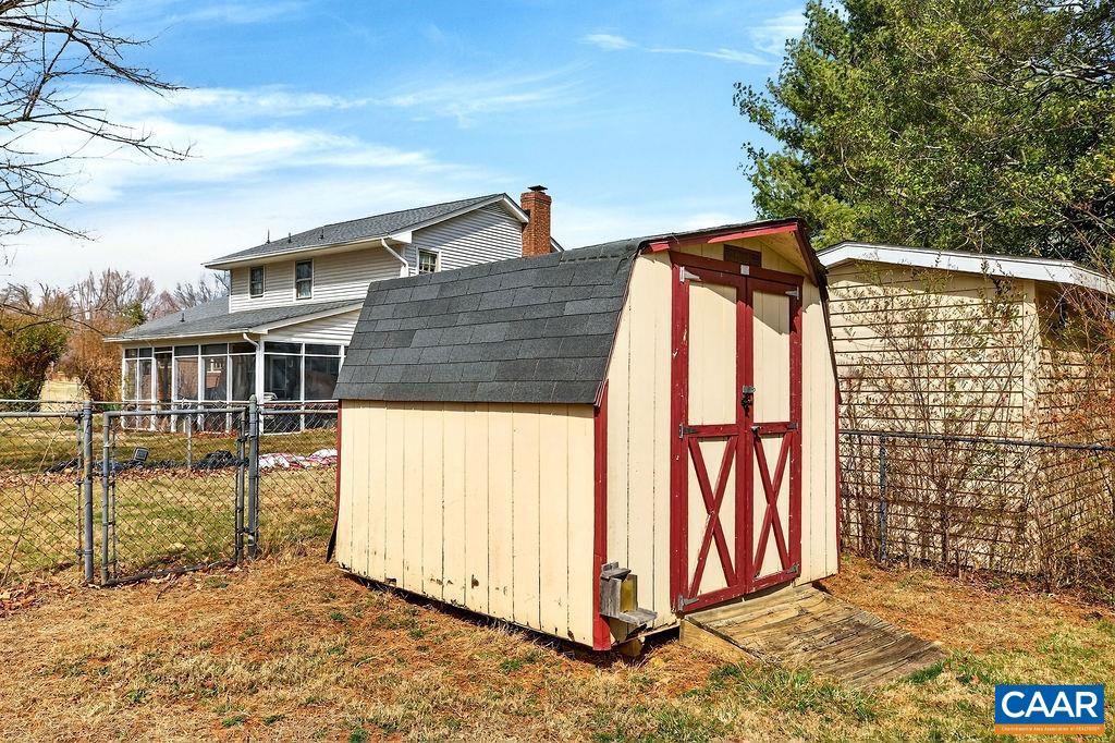 205 STONEWALL DR, WAYNESBORO, Virginia 22980, 4 Bedrooms Bedrooms, ,3 BathroomsBathrooms,Residential,205 STONEWALL DR,674153 MLS # 674153