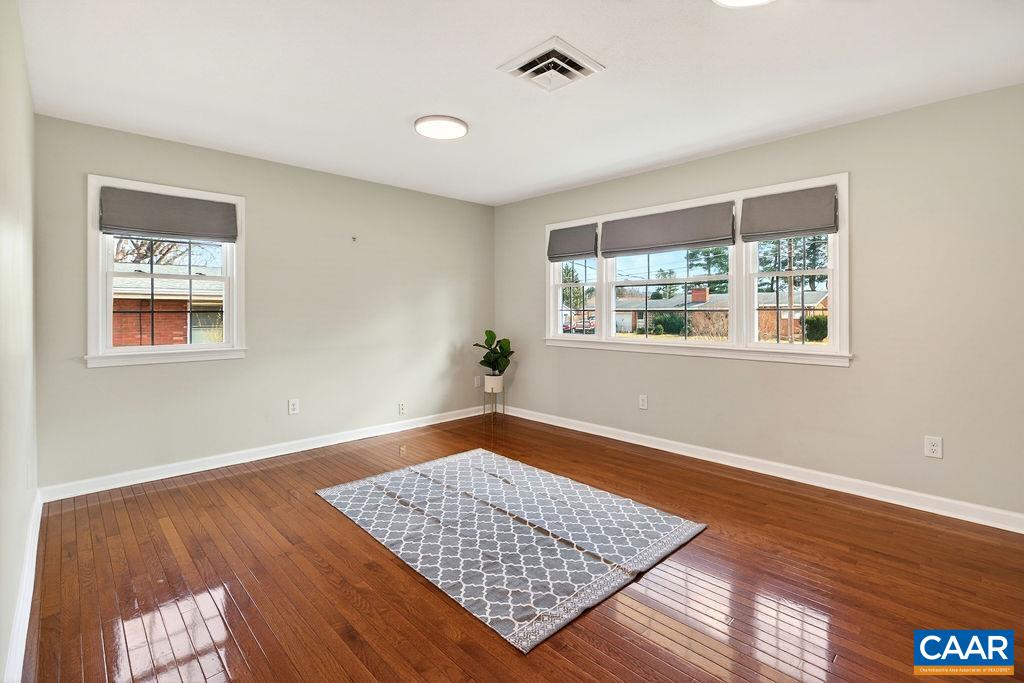 205 STONEWALL DR, WAYNESBORO, Virginia 22980, 4 Bedrooms Bedrooms, ,3 BathroomsBathrooms,Residential,205 STONEWALL DR,674153 MLS # 674153