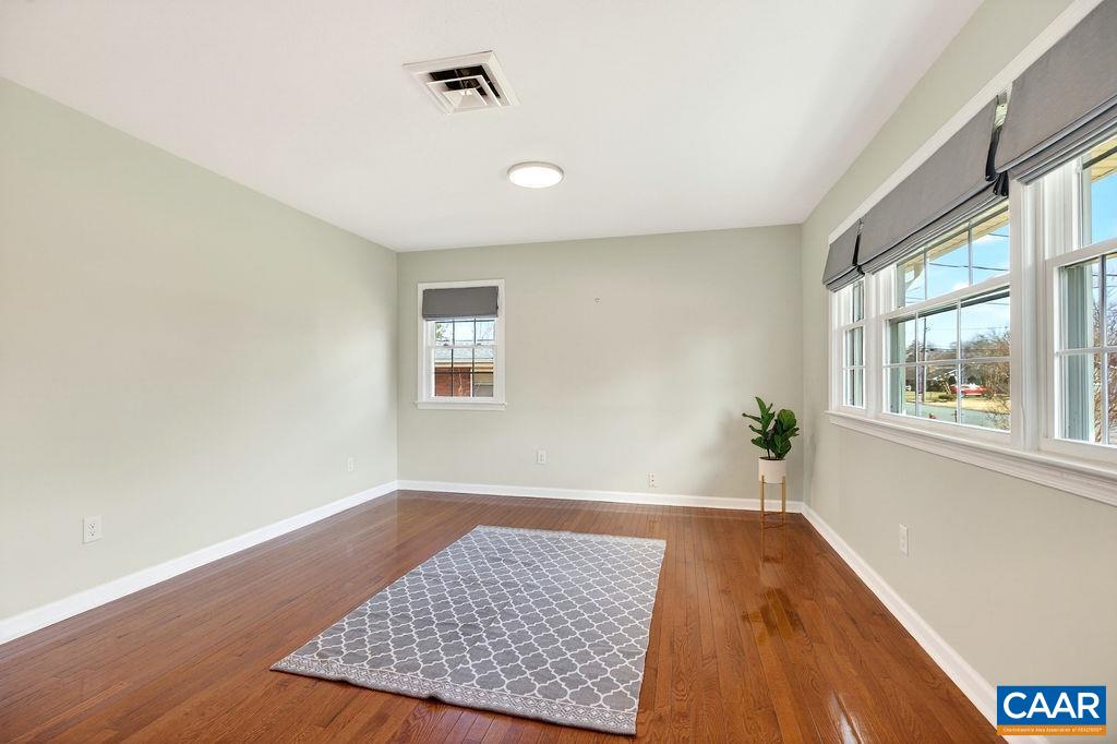 205 STONEWALL DR, WAYNESBORO, Virginia 22980, 4 Bedrooms Bedrooms, ,3 BathroomsBathrooms,Residential,205 STONEWALL DR,674153 MLS # 674153