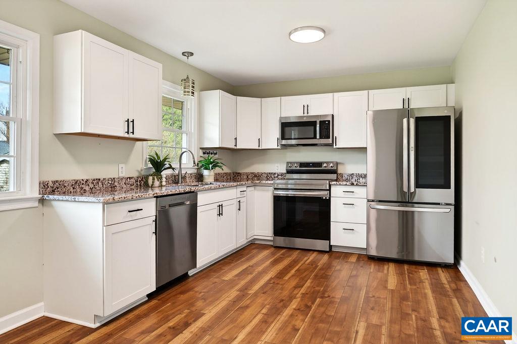 205 STONEWALL DR, WAYNESBORO, Virginia 22980, 4 Bedrooms Bedrooms, ,3 BathroomsBathrooms,Residential,205 STONEWALL DR,674153 MLS # 674153