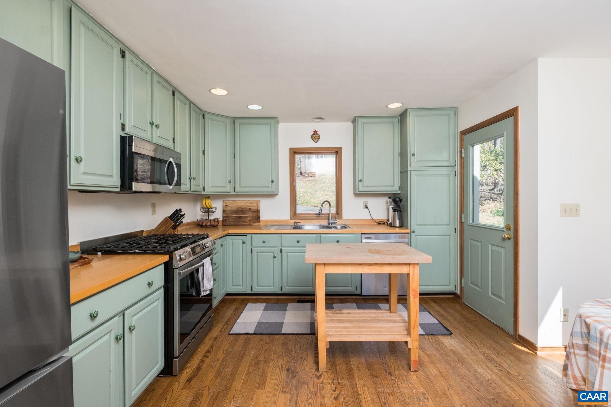 274 GREY DOVE LN, CHARLOTTESVILLE, Virginia 22903, 3 Bedrooms Bedrooms, ,3 BathroomsBathrooms,Residential,274 GREY DOVE LN,674178 MLS # 674178