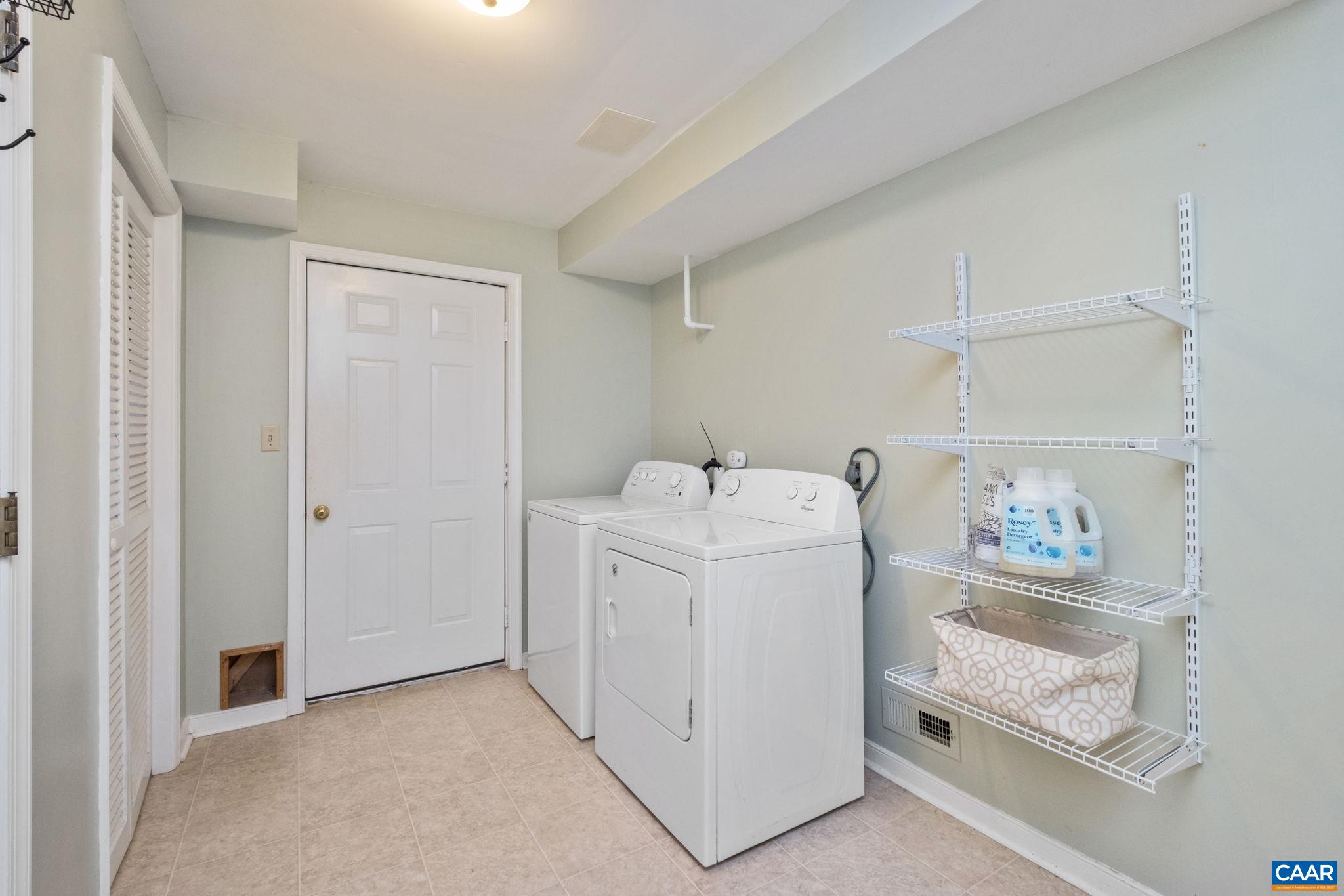 274 GREY DOVE LN, CHARLOTTESVILLE, Virginia 22903, 3 Bedrooms Bedrooms, ,3 BathroomsBathrooms,Residential,274 GREY DOVE LN,674178 MLS # 674178