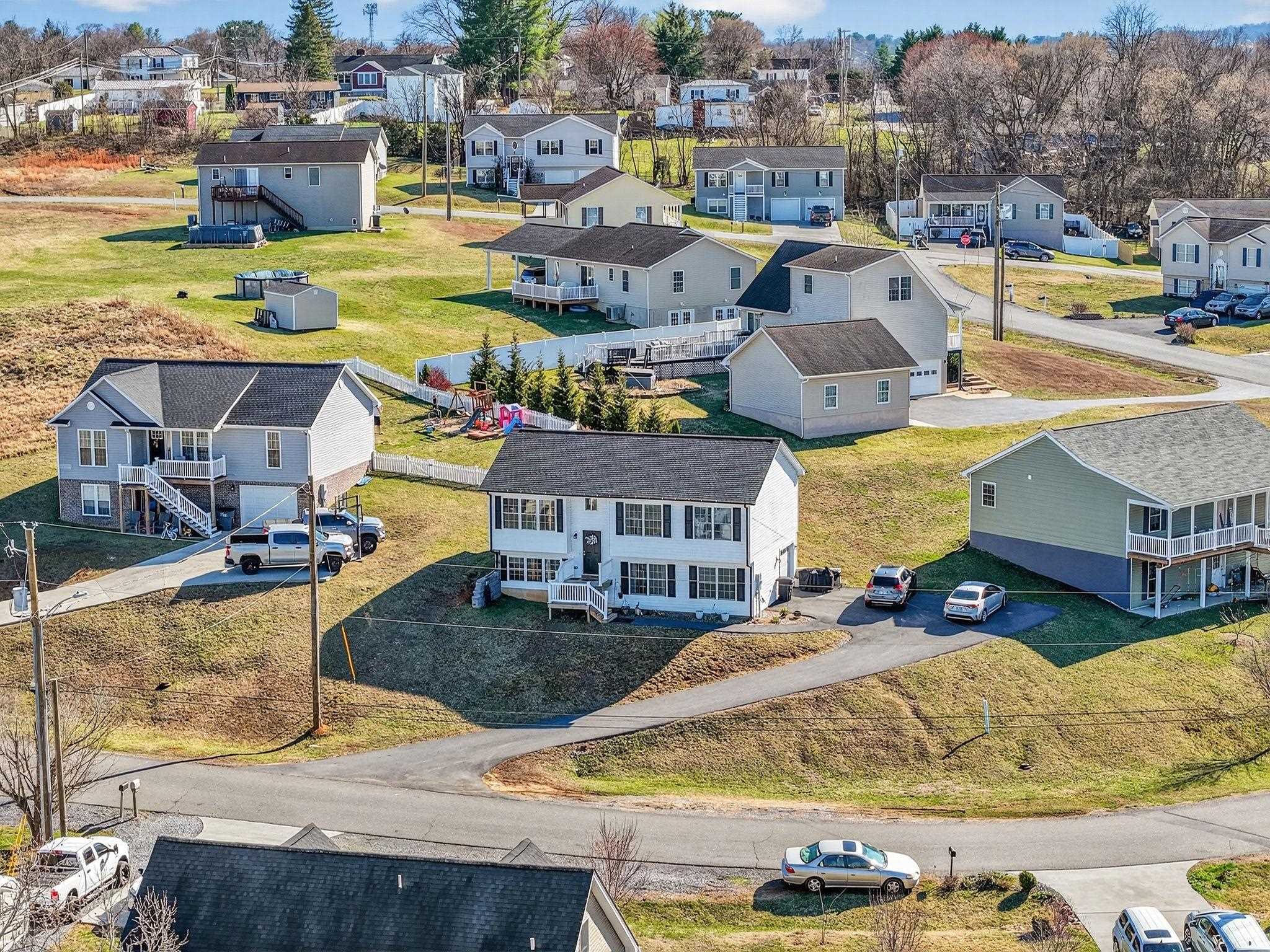 235 LOCUSTDALE LOOP, SHENANDOAH, Virginia 22849, 4 Bedrooms Bedrooms, ,3 BathroomsBathrooms,Residential,235 LOCUSTDALE LOOP,674233 MLS # 674233