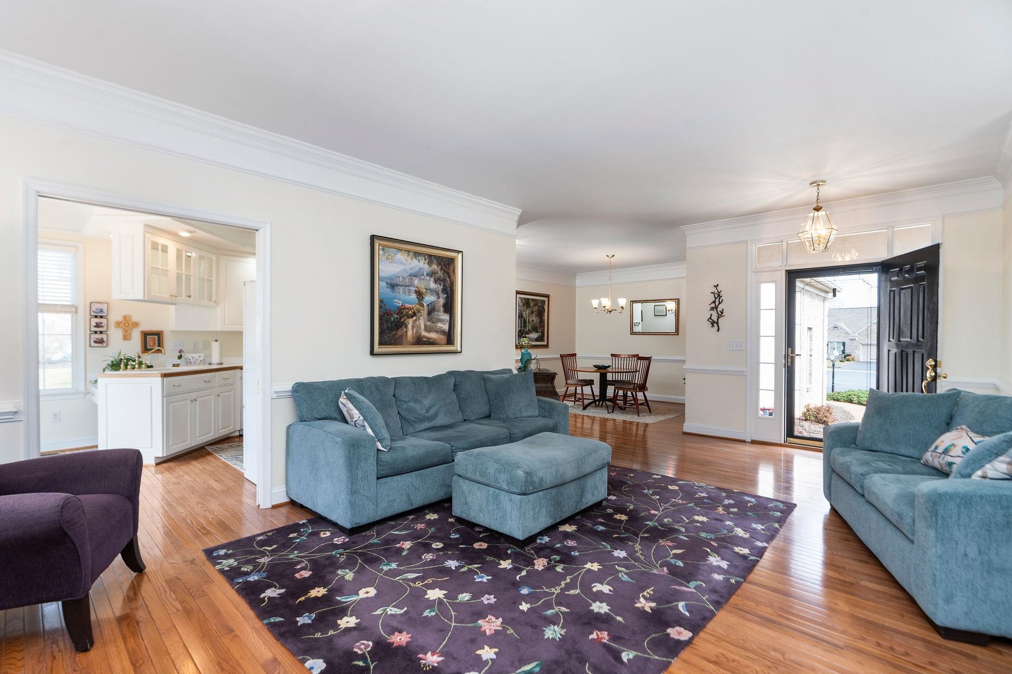 108 QUEENS CT, WAYNESBORO, Virginia 22980, 2 Bedrooms Bedrooms, ,2 BathroomsBathrooms,Residential,108 QUEENS CT,674234 MLS # 674234